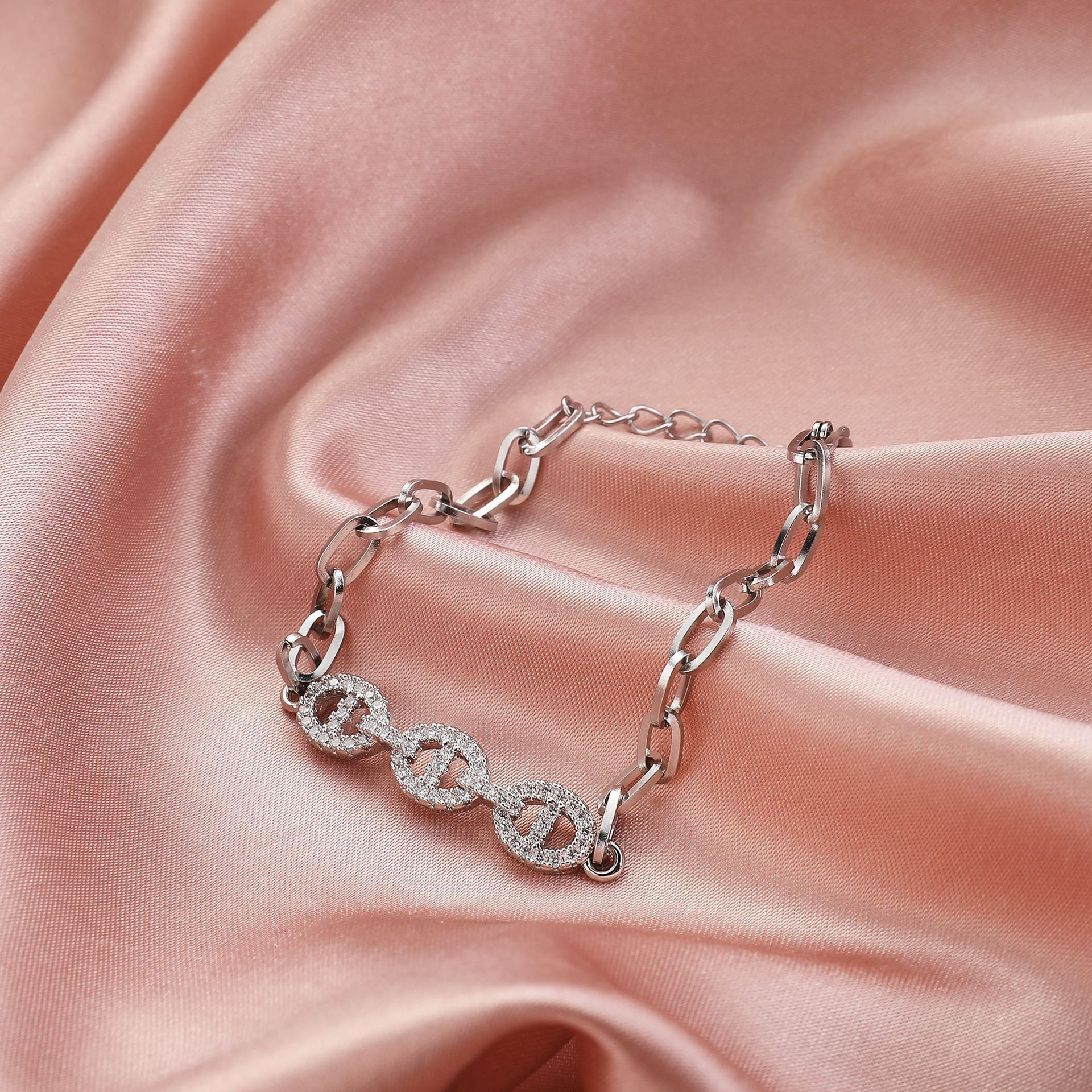 Quartz Watch Diamond Butterfly Zircon Bracelet - Image 9